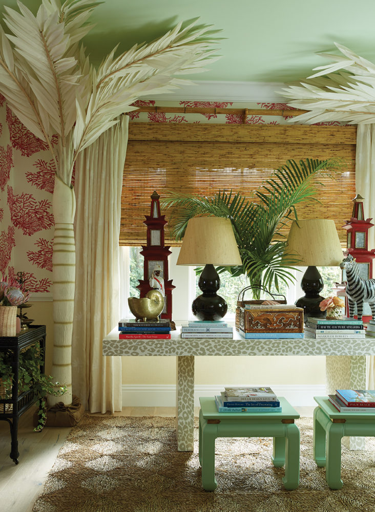 Amanda Lindroth Turns a Simple White Living Room into a Lush Tropical ...
